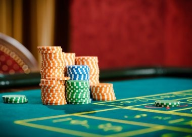iOS Web browser interface on iPhone showing live-dealer table